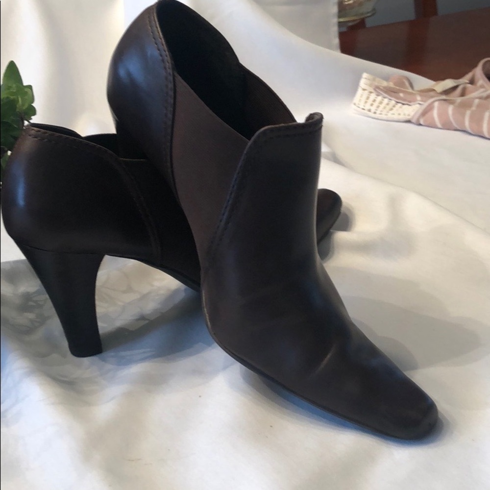Style & Co Classic Leather Slip-on Booties